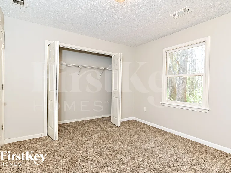 35 Park Place Dr — Photo 14