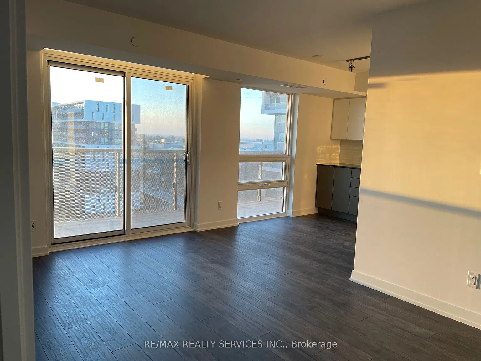 2 bed, $2,600 — Photo 2