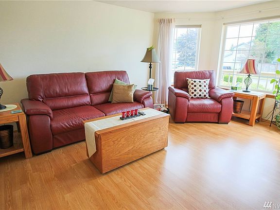 5th image of 6027 Thornbury Pl SE