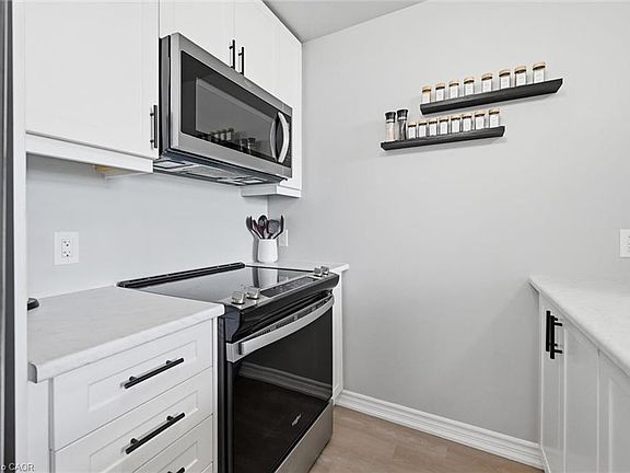 4th image of 450 Dundas St E #514