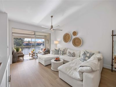 2450 Old Groves RD #201, Naples, FL, 34109