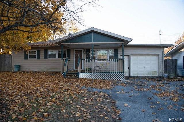 1st image of 7 Briarwood Cres