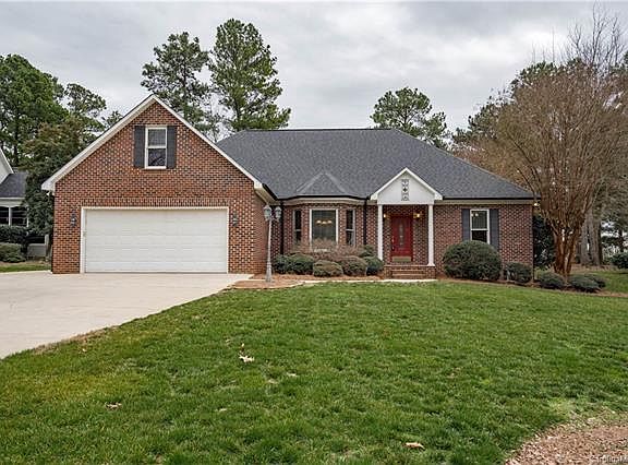 2nd image of 8008 Saint Andrews Ln