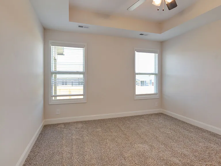 196 Donegal Dr — Photo 44