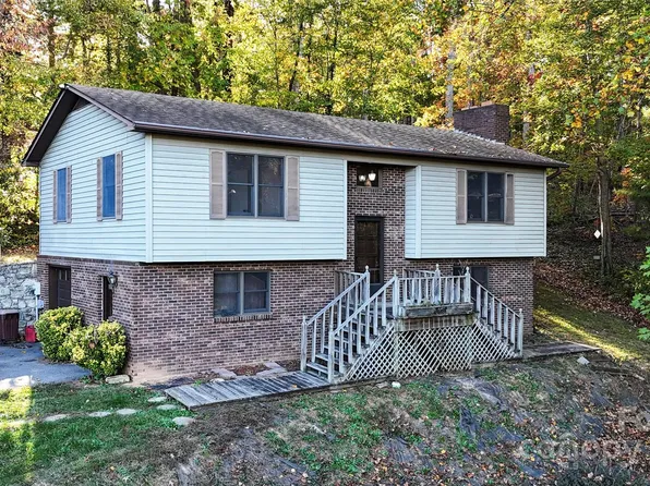 7 Windy Hollow Rd, Asheville, NC 28806