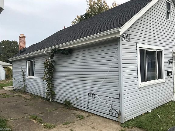 3rd image of 12610 McGowan Ave