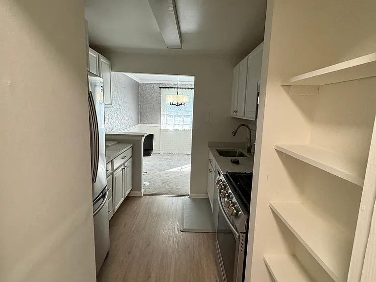 1931 Wilson Ln #301 — Photo 7