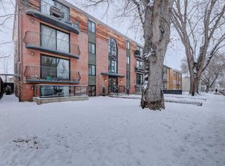 526 S 22nd Ave SW #102, Calgary, AB T2S 0H6