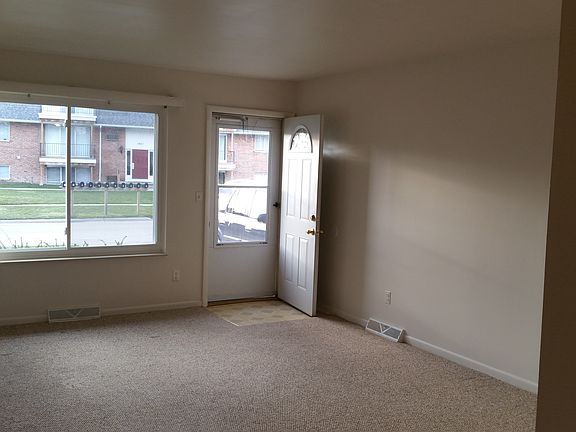 2nd image of 3820 Bauer Dr