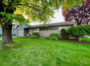 41 Arkwright Rd, Webster, MA 01570