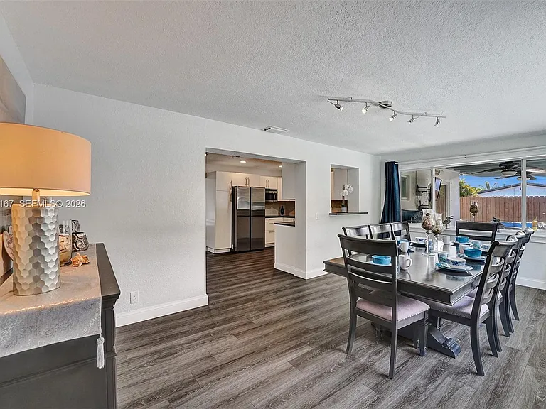 3730 SW 47th Ct — Photo 37