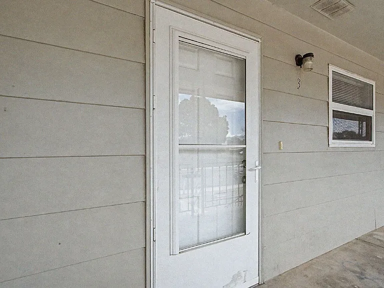 1163 Cree Dr #3 — Photo 6