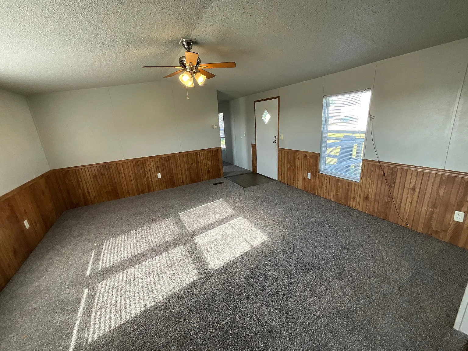 3 bed, 980 sqft, $1,100 — Photo 4