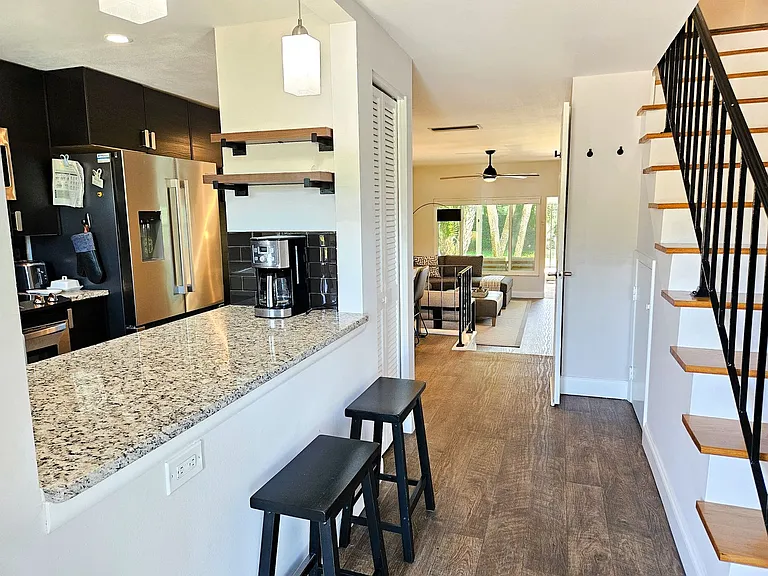 713 W Venice Ave — Photo 7