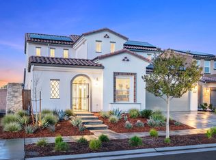 915 Vineyard Ct, Madera, CA 93636