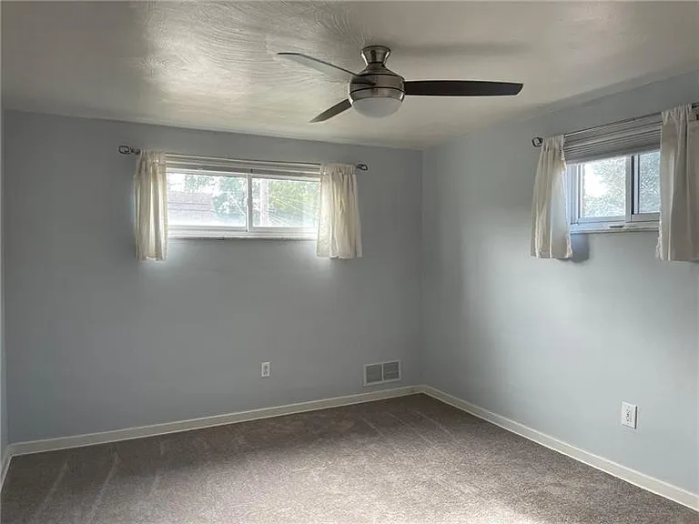 536 Portia Dr — Photo 8