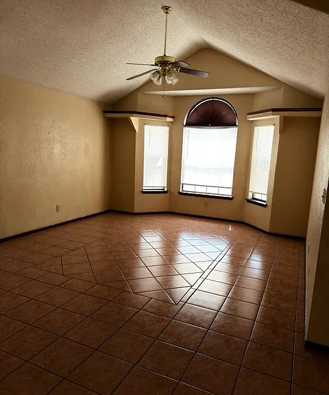 7201 High Ridge Dr — Photo 2