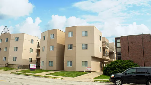 907 W Oregon St Photo 1