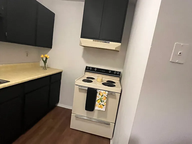 62 Main St #9 — Photo 14