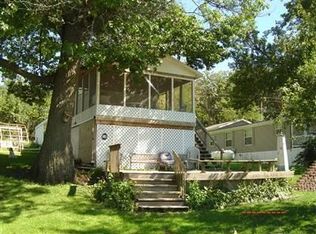 112 Center Point Dr, Montezuma, IA 50171