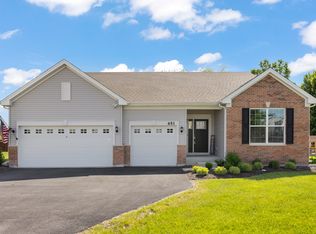451 Parkside Ln, Yorkville, IL 60560