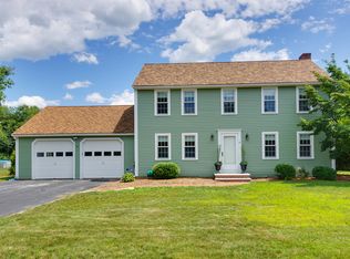 8 Buckingham Dr, Westford, MA 01886