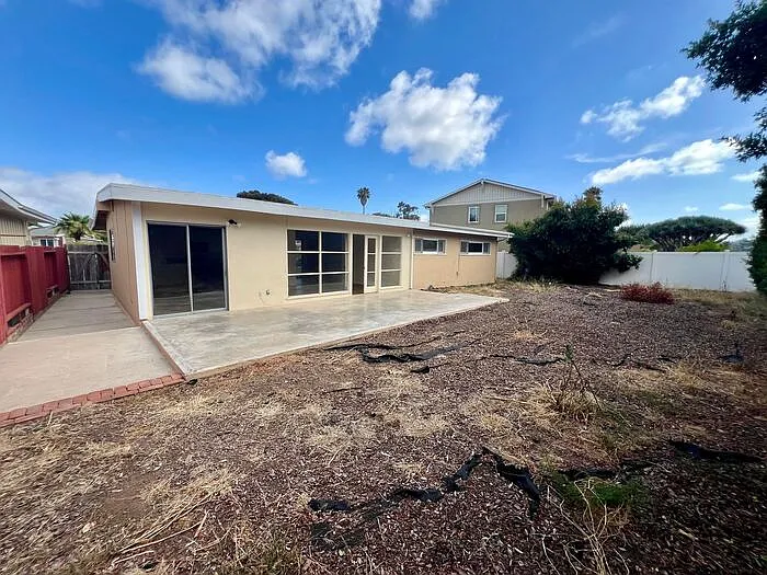 4542 Hidalgo Ave — Photo 20