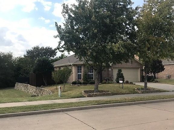 2nd image of 3819 Wolf Creek Ln
