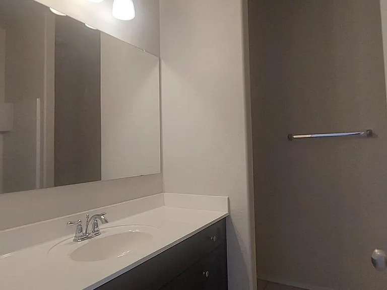 30238 W Verde Ln — Photo 6