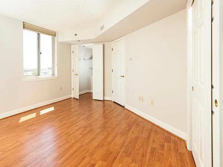 1276 N Wayne St #629 — Photo 10