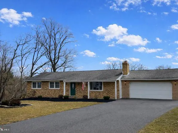 1115 Stromko Dr, Fallston, MD 21047