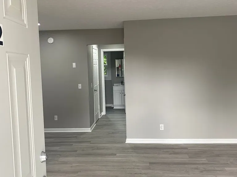 1215 W Reservoir Ave — Photo 6