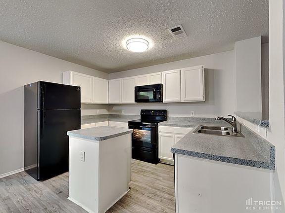 5th image of 1612 Langley Dr