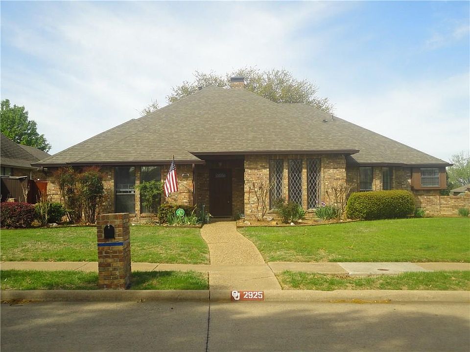 1st image of 2925 Redwood Dr
