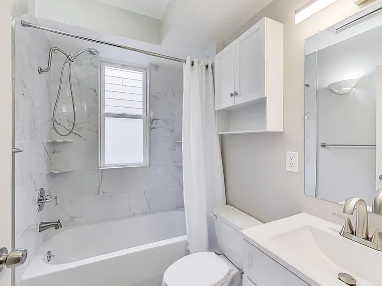 212 Elm St NW #1/2 — Photo 9