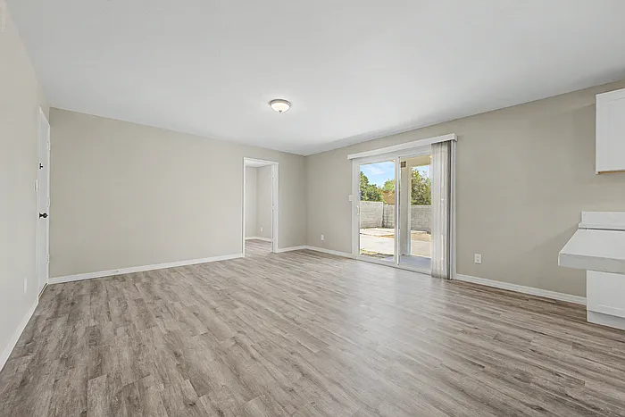 8129 W Hazelwood St — Photo 25