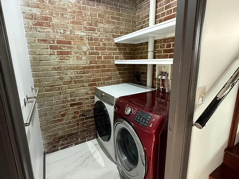 18 Catherine St #103 — Photo 13