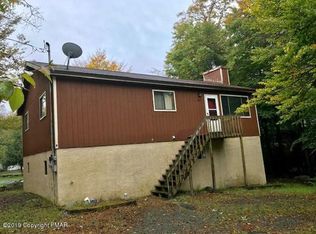 9388 Birch Ln, Tobyhanna, PA