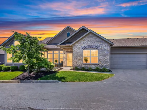 402 Stoneshire Loop, Pataskala, OH 43062