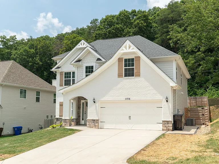 11715 Pepper Ridge Ln — Photo 2