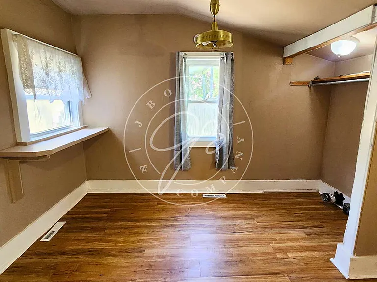 537 Maumee Ave — Photo 7