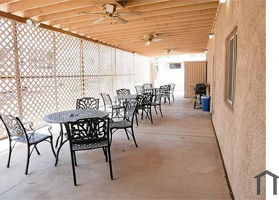 2 bed, $1,300 — Photo 4