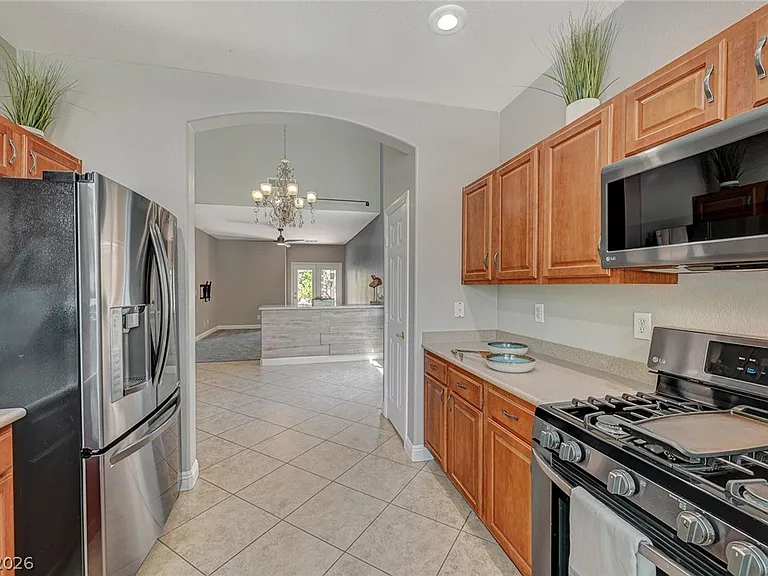 8454 Cerritos Ct — Photo 11