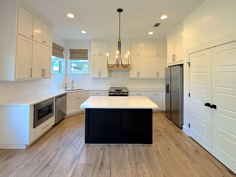 5941 Merrick St — Photo 3