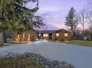 24799 Gleneyrie Dr, Southfield, MI 48033