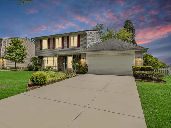 745 Quincy Dr, Roselle, IL 60172