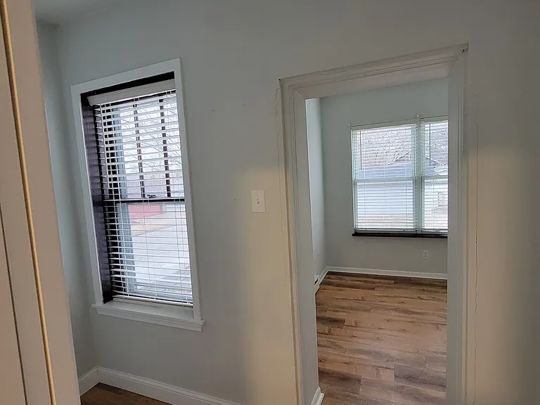 5537-5539 Holly Hills Ave #5537 — Photo 9