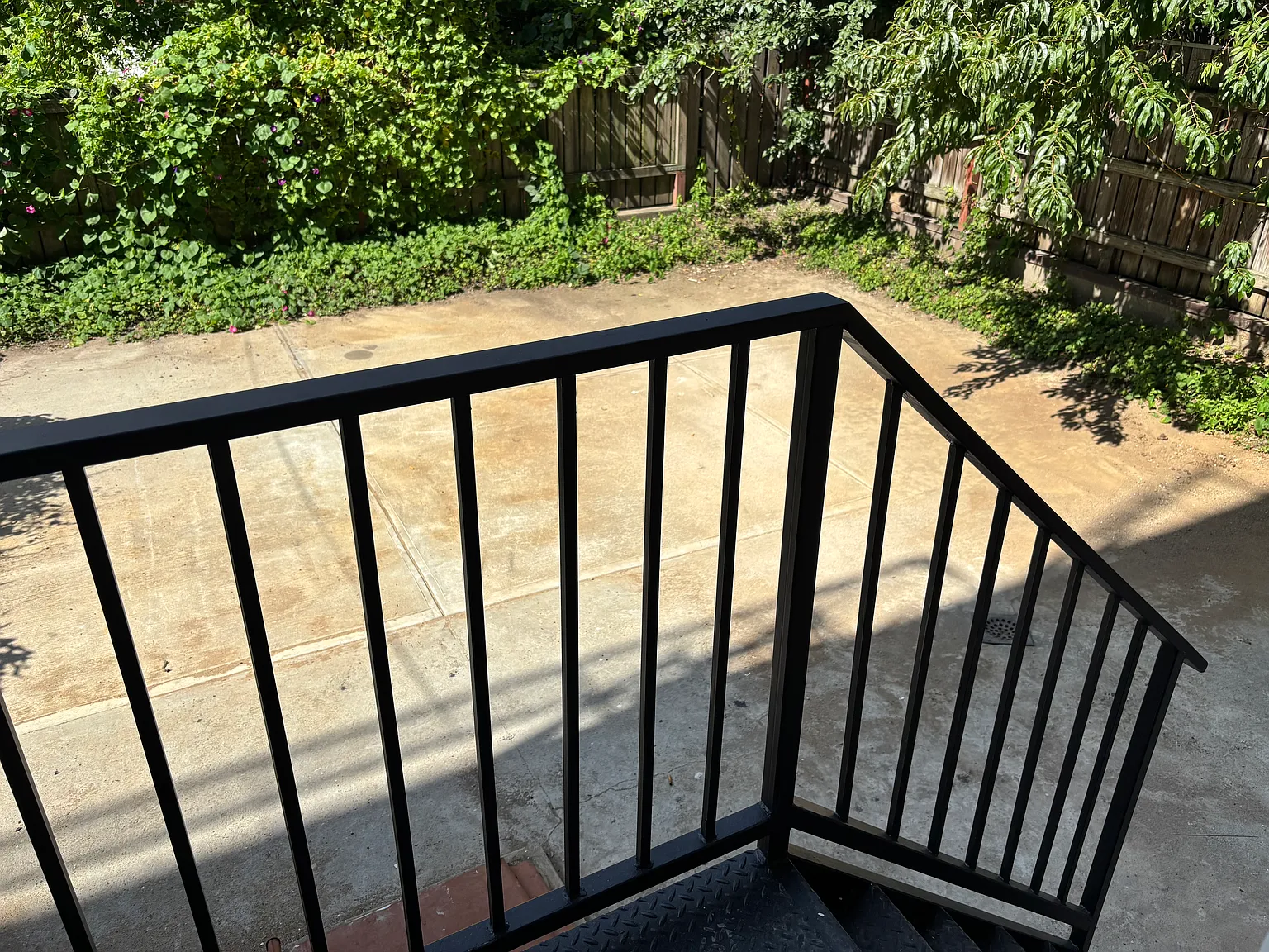 1677 Gates Avenue — Photo 4