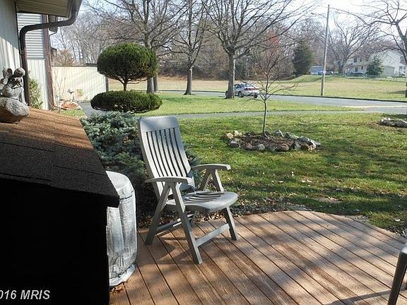 5th image of 11 King Henry Cir #11