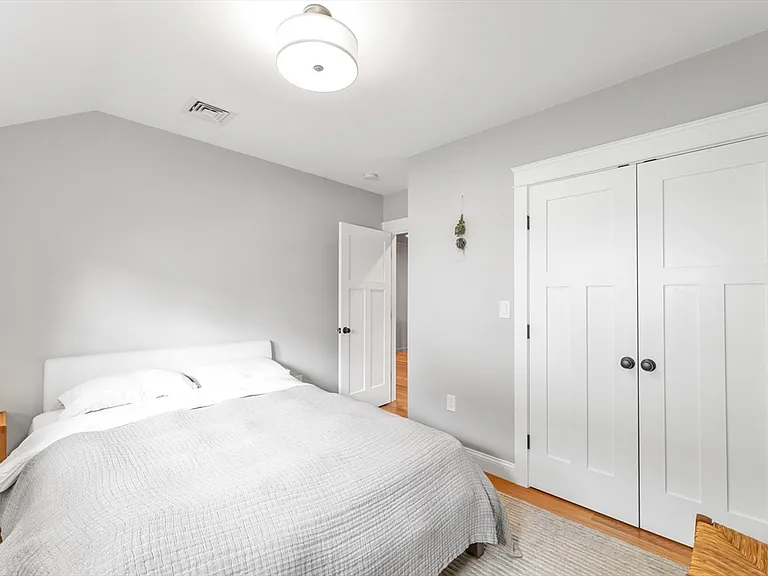 11 Chase Ave #1 — Photo 13
